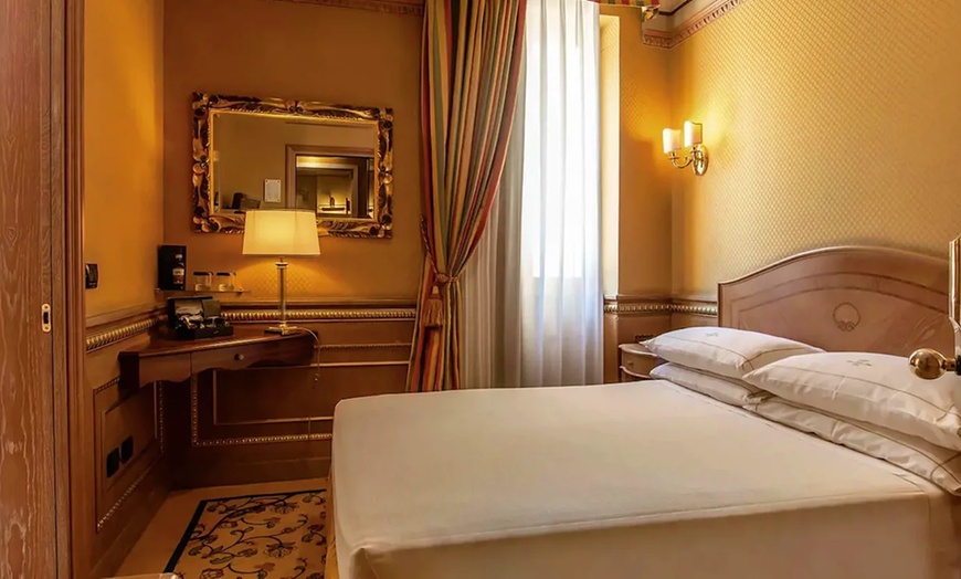 Image 3: ✈ ITALIA | Roma - River Palace 4* - City break
