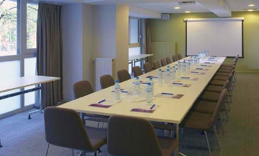 Image 3: ✈ ÎLE-DE-FRANCE | Parigi - Citadines Les Halles Paris 4*, 1 notte -...