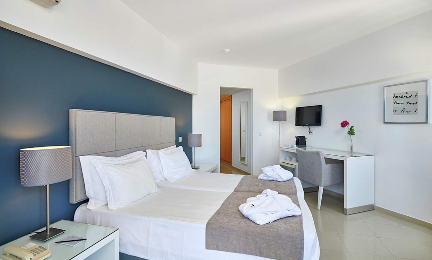 Image 2: ✈ ALGARVE | Albufeira - Rocamar Exclusive Hotel & Spa 3*, 2 nachten...