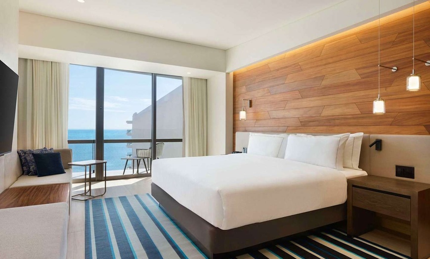 Image 3: ✈ MEXIQUE | Cancun - Hilton Cancun, An All-Inclusive Resort 5*, 5 n...