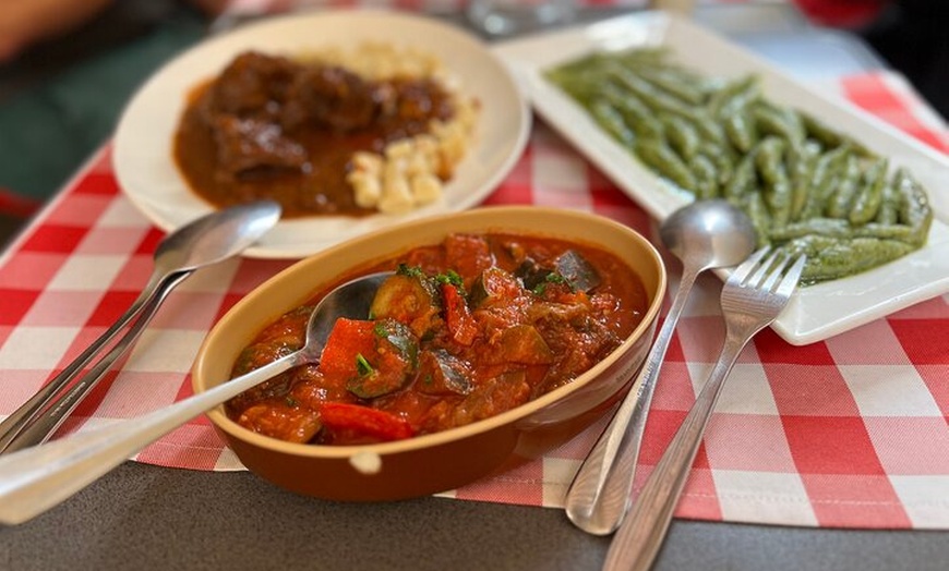 Image 2: Nice Old Town & Local Markets Food Tour avec 9 + dégustations