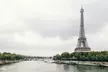 Paris : Accès Tour Eiffel jusqu'au 2ème étage par ascenseur avec hôte - Image 3