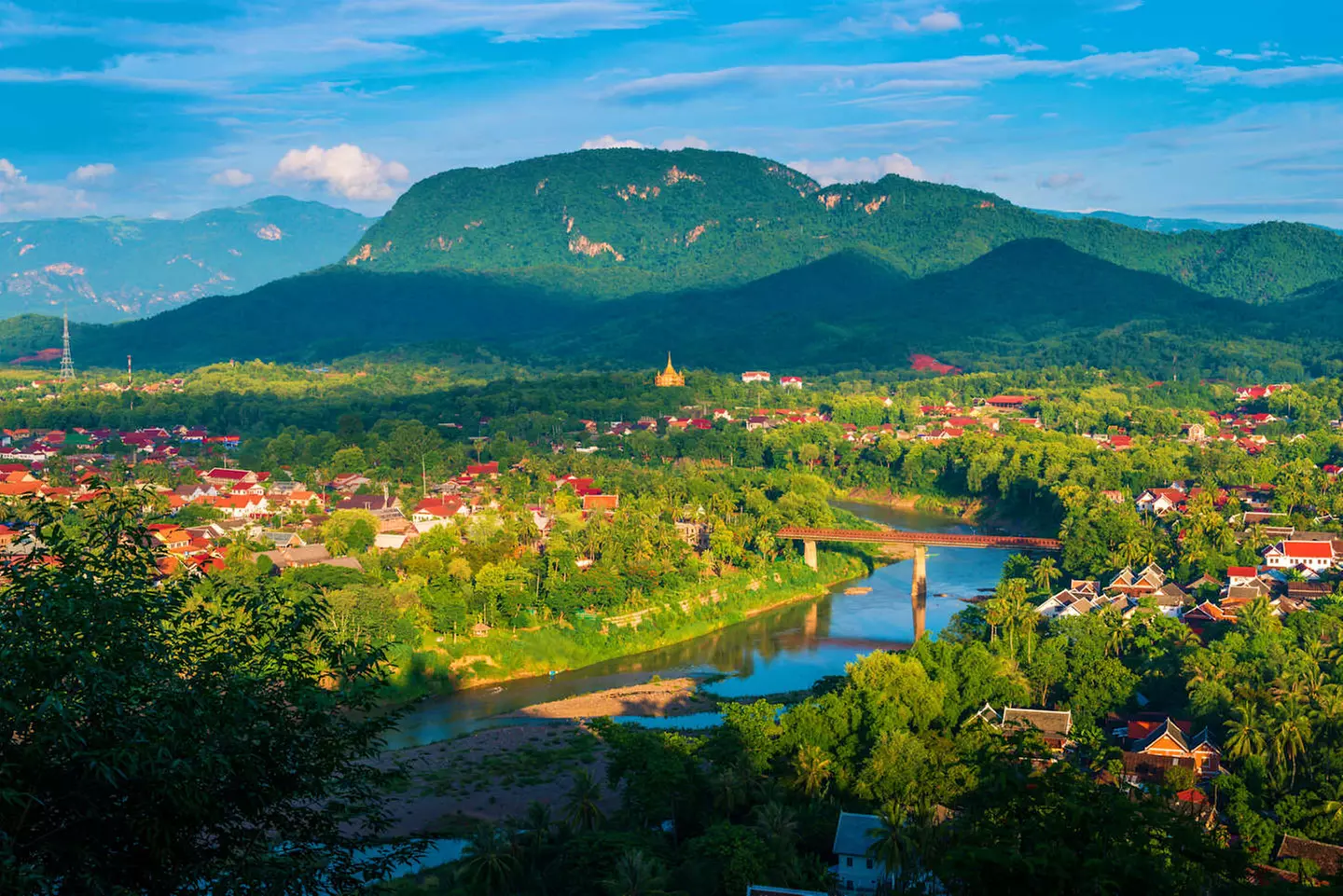 ✈ LAOS | Luang Prabang - Entdecken Sie das wilde, spirituelle und a...