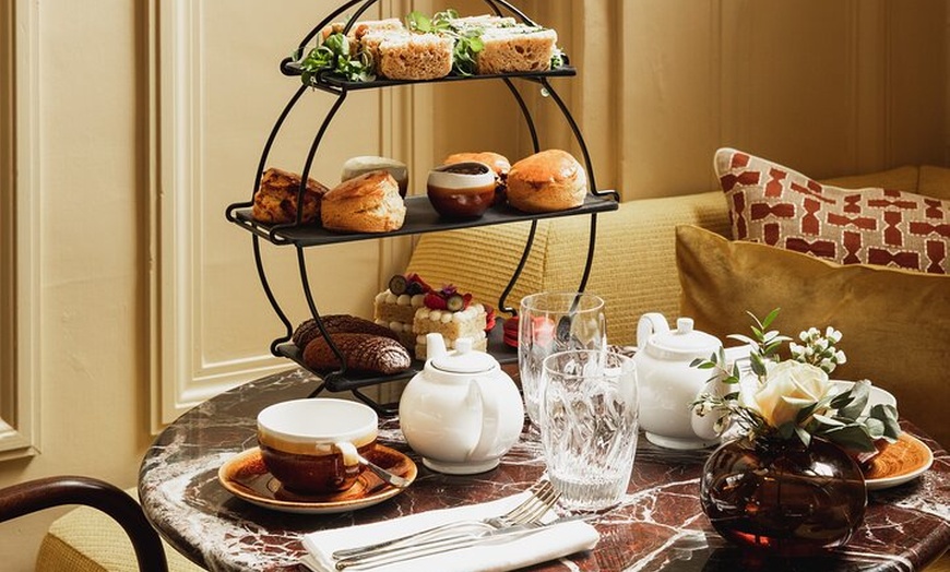 Image 2: Official National Gallery Highlights Tour and Afternoon Tea