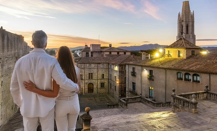 Image 16: Barcelona : Tour de 2 días por Montserrat, Girona y Costa Brava