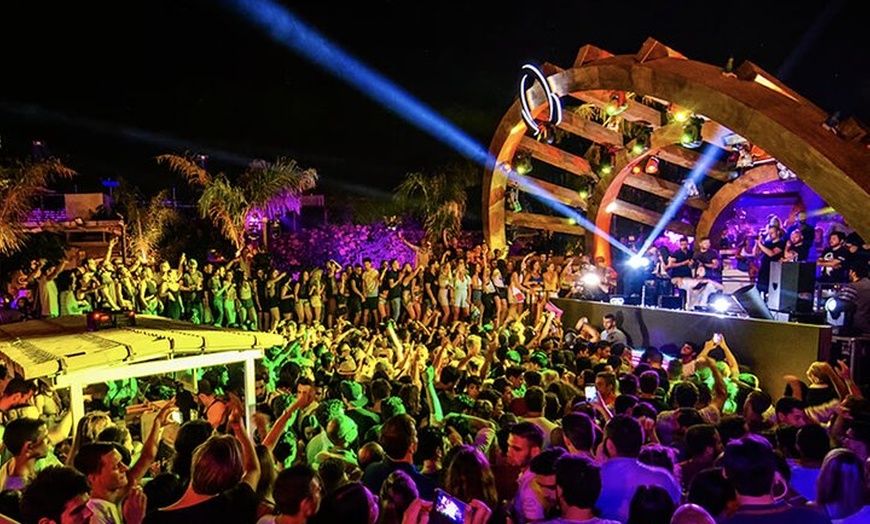 Image 4: Magaluf 3 x discoteca y piscina Party Pass