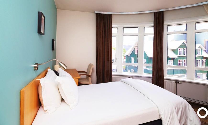 Image 3: ✈ ISLANDA | Reykjavik - CenterHotel Klopp 3* - City break