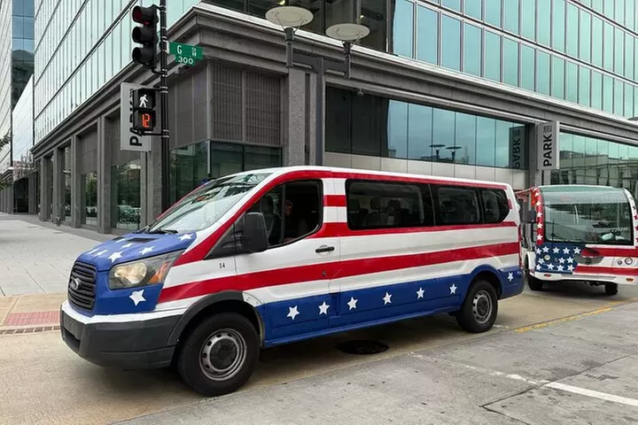 Washington DC Memorials Guided Small Group Minibus Tour