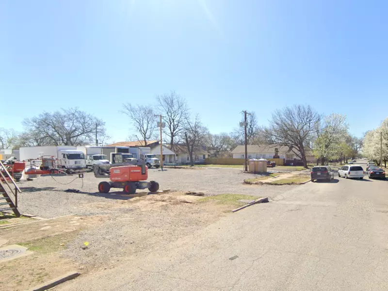 Parking at Pearl Lot