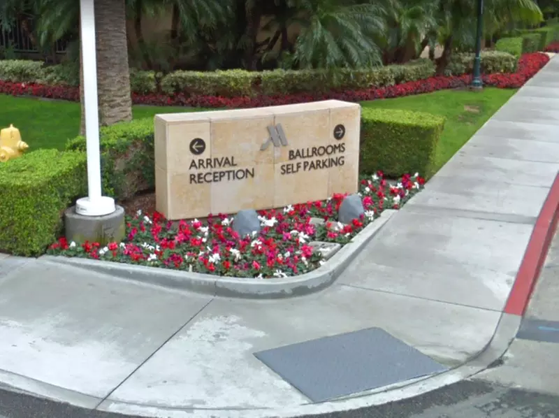 Parking at Anaheim Marriott Garage - Valet-Assist
