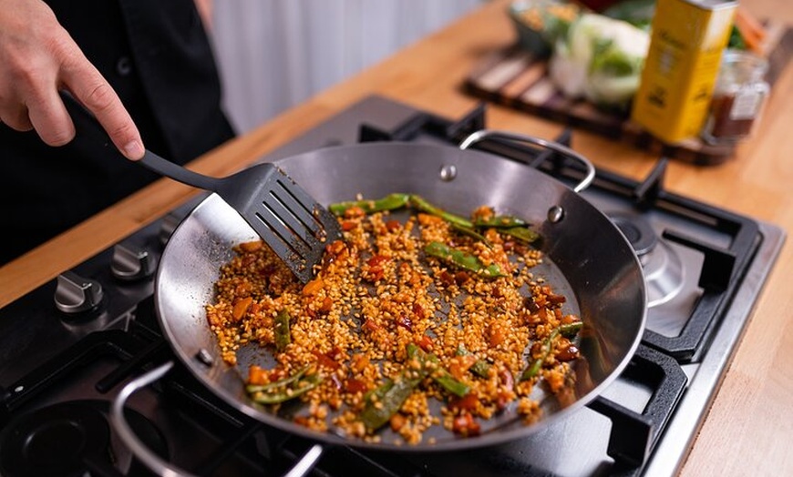 Image 6: Tour Privado : Mercados del Casco Antiguo de Barcelona y Clase de C...