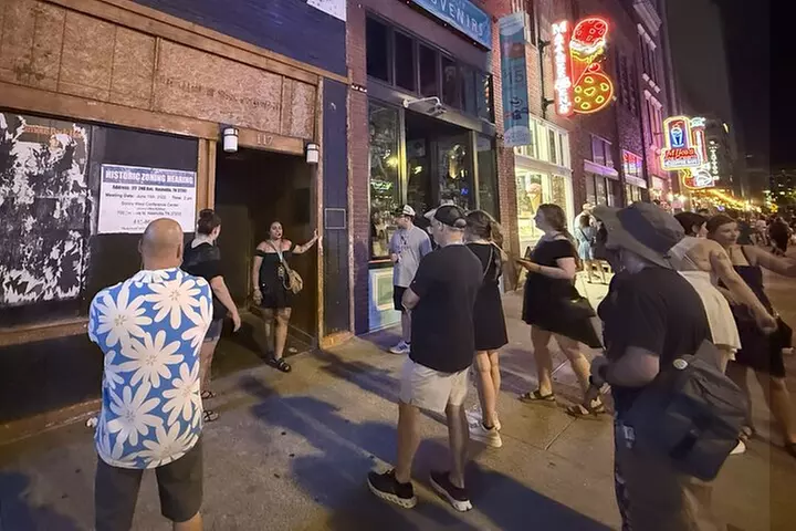 Haunted Nashville Boos and Booze Ghost Walking Tour