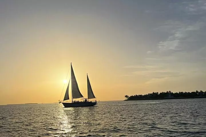 Sunset Sail in Key West with Beverages Included