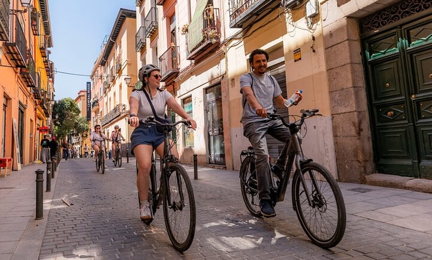 Image 5: Tour en bicicleta por lo más destacado de Madrid