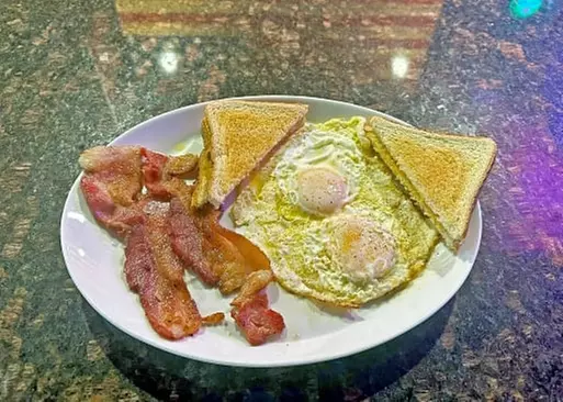 5% Cash Back at The Bunker Bar & Grill