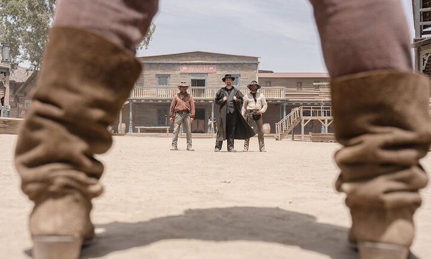 Image 6: Entrada a Fort Bravo