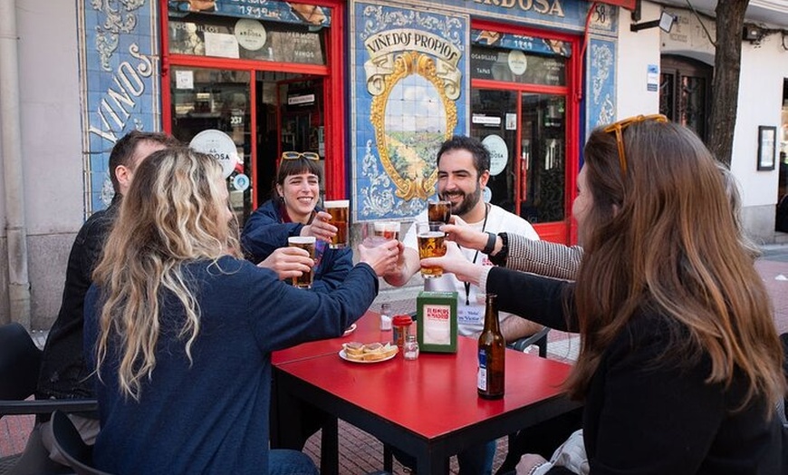 Image 7: Tour gastronómico moderno y auténtico de Madrid con maridaje de vinos