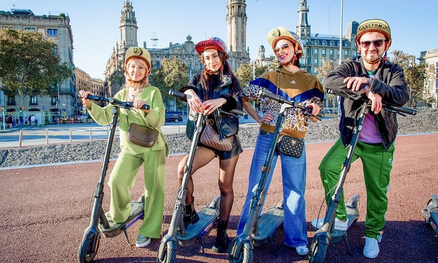 Image 6: Bienvenido a Barcelona Segway y eScooter Tour