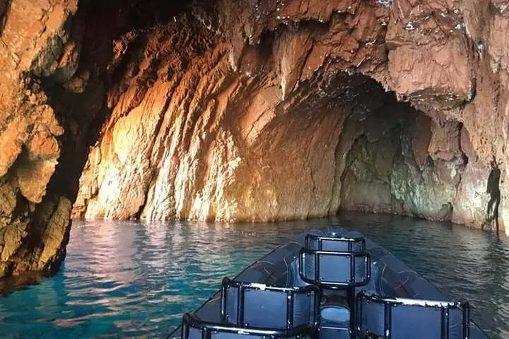 Au départ de Porto(Fr) Scandola Girolata Capo-Rosso