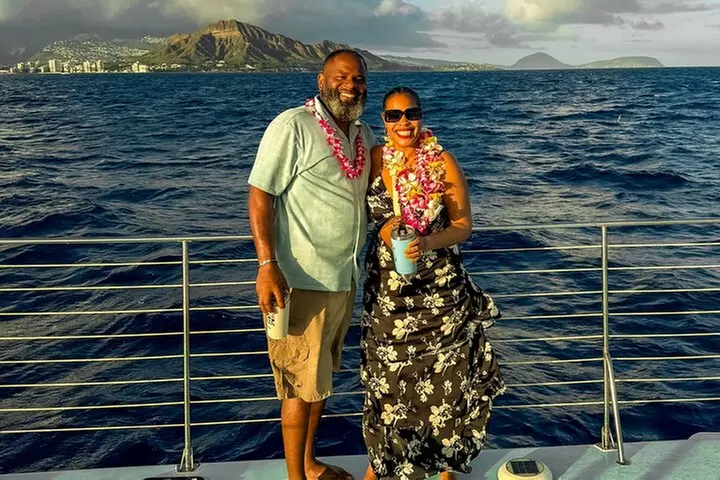 Private Catamaran Sunset Sail in Waikiki