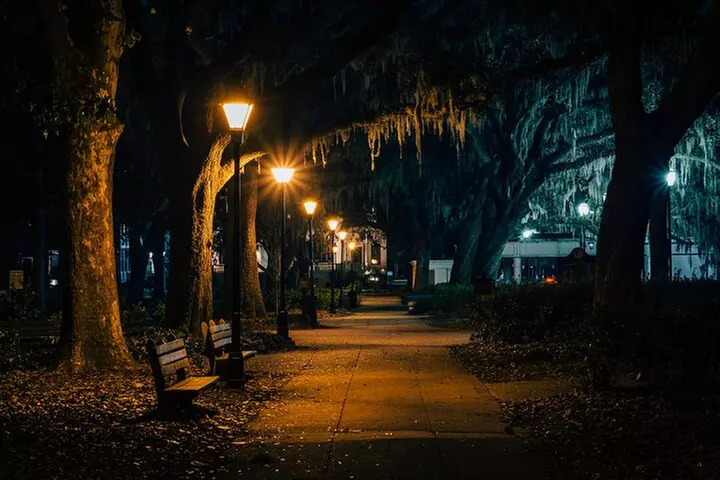 The Grave Tales Ghost Tour in Savannah
