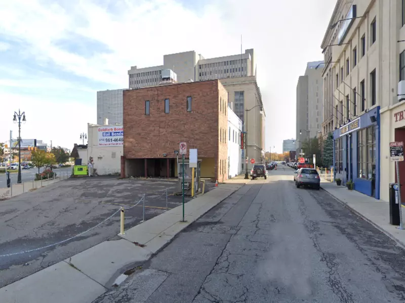 Parking at 1401 Beaubien St. Lot