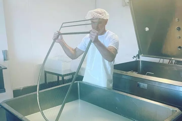 HUNTER VALLEY CHEESEBOARD TASTING - select your favourite cheeses