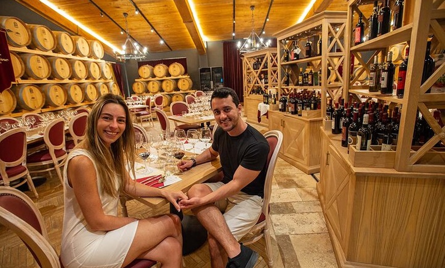 Image 1: Cena romantica a lume di candela e vino in Toscana