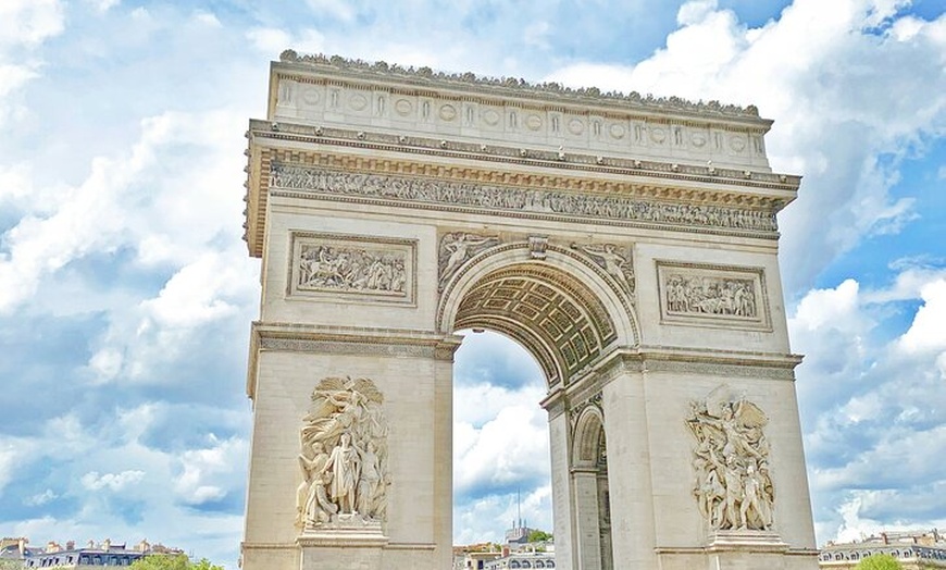 Image 3: Le Havre to Paris Highlights - Private Tour