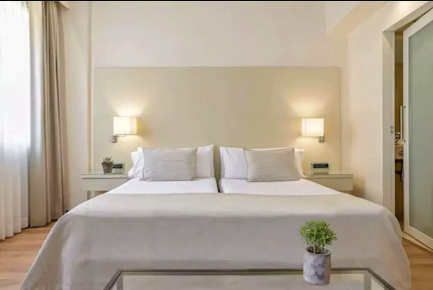 ✈ SPANIEN | Barcelona - Mariano Cubi Aparthotel Barcelona 4*, 2 Näc...