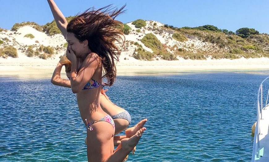 Image 5: Paseo en catamarán por Formentera con deportes acuáticos, paella y ...