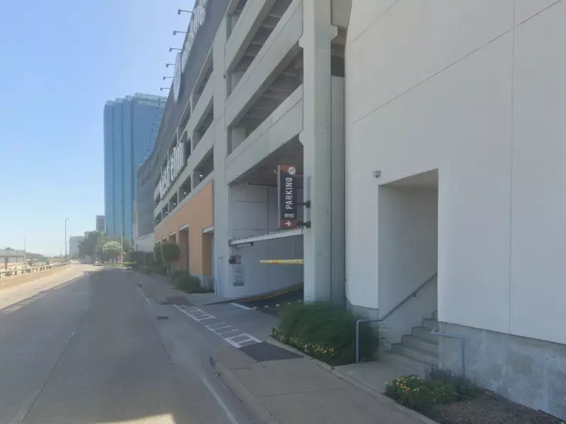 Parking at Mockingbird Station Garage