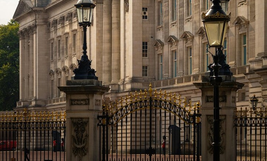 Image 14: Westminster Abbey Tour & Top London Sights with Blue Badge Guide