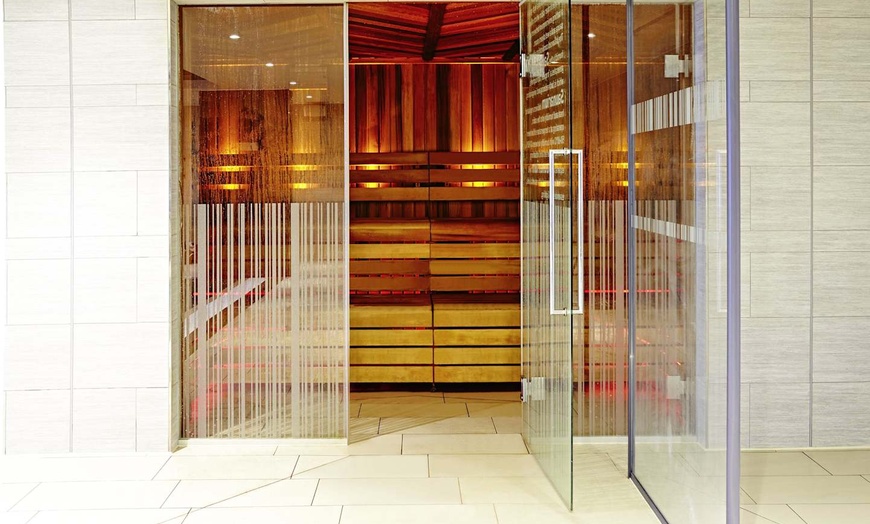 Image 14: ✈ ROYAUME-UNI | Londres - Match Angleterre VS Irlande - Tournoi des...