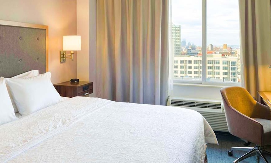 Image 1: ✈ ETATS-UNIS | New York City - Hampton Inn Manhattan Times Square S...