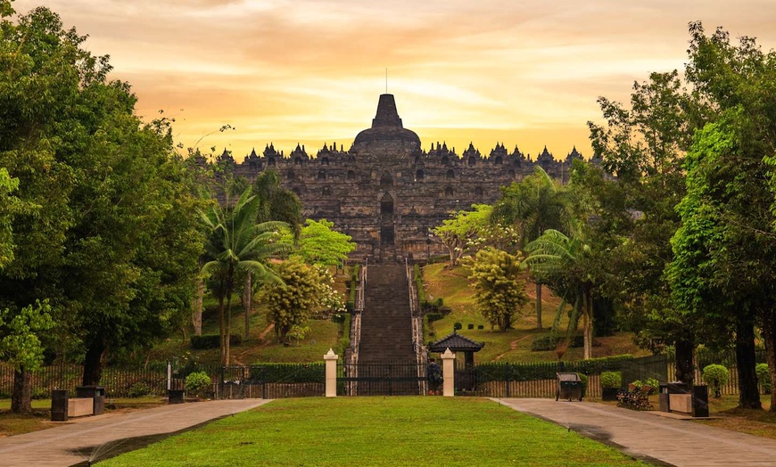 Image 3: ✈ INDONESIEN | Von Java nach Bali - Königliche Flucht: von Java nac...