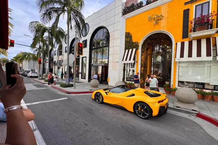 Hollywood and Celebrity Homes Bus Tour