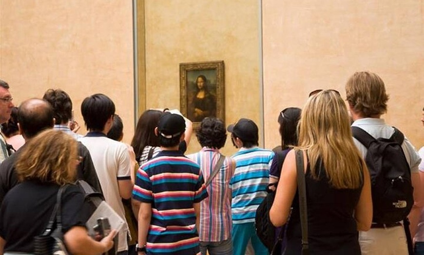 Image 4: Paris in a Day Louvre and Notre Dame with Lunch at Eiffel Tower