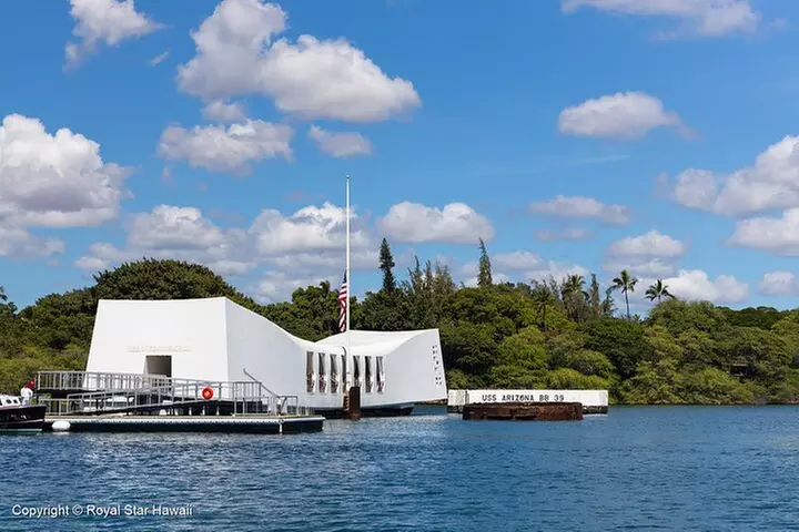Pearl Harbor, USS Arizona Memorial & Honolulu City Tour