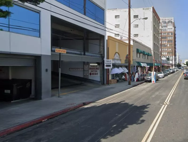 Parking at 305 E. 9th St. Lot