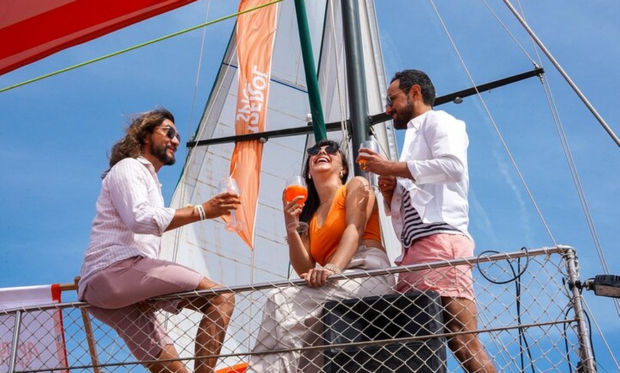Image 6: Crucero en barco por Aperol Spritz