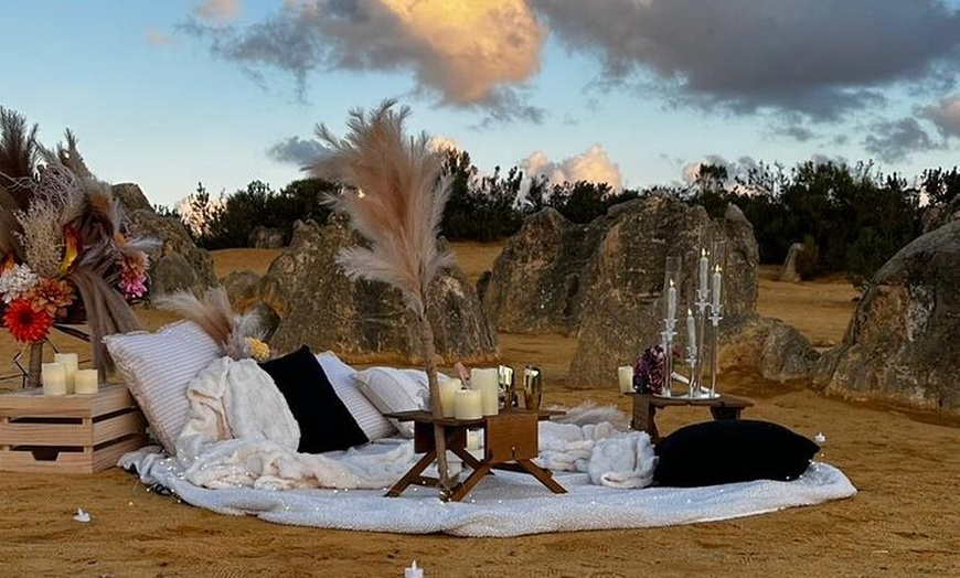 Image 14: Pinnacles Desert Sunset Dinner and Stargazing Tour