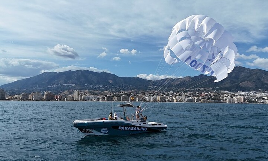 Image 3: Parasailing en Fuengirola Costa del Sol