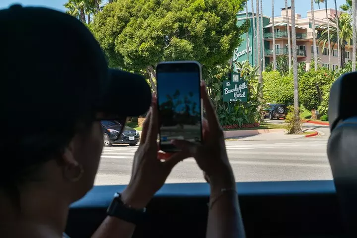 Hollywood, Beverly Hills, & Celebrity Home Tour from Santa Monica