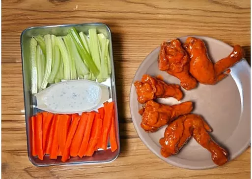 5% Cash Back at Wings Cafe Westport