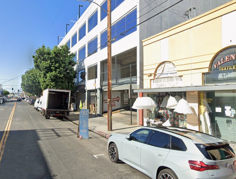 Parking at 305 E. 9th St. Lot