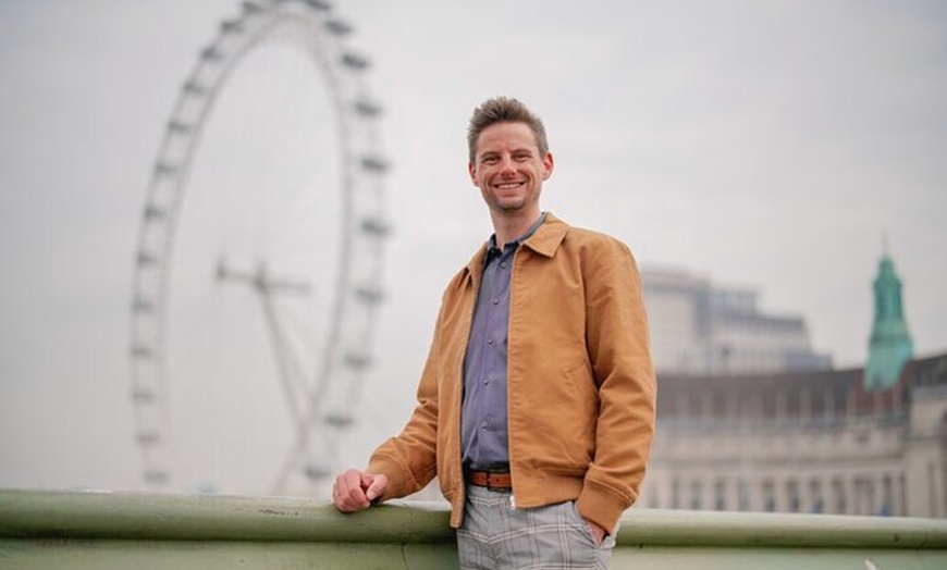 Image 9: 1-Hour Private London Photoshoot