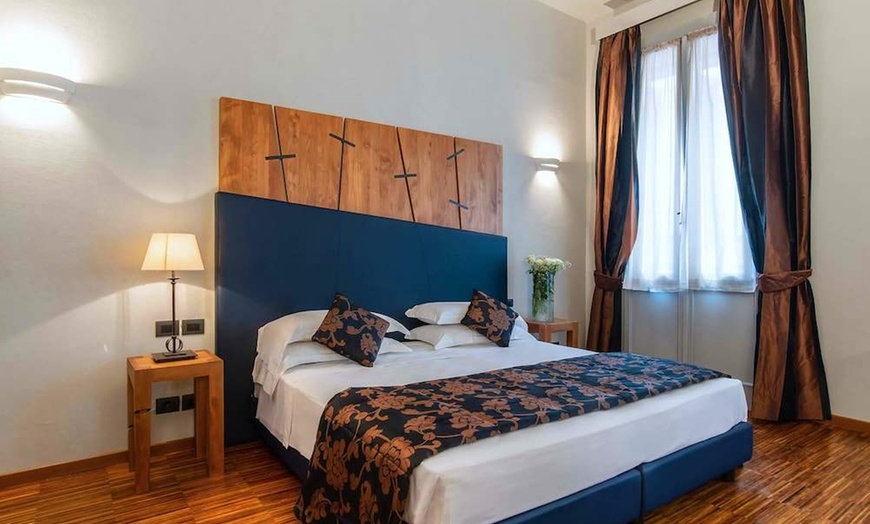 Image 2: ✈ ITALIA | Roma - The Code Hotel 4* - Spa