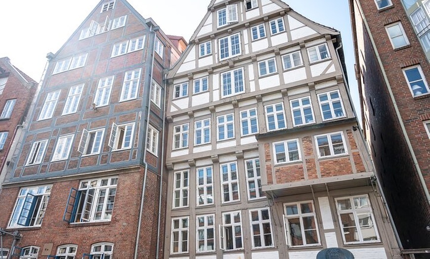 Image 25: Hamburg Historische Altstadt und 2. Weltkrieg Rundgang in Kleingruppe