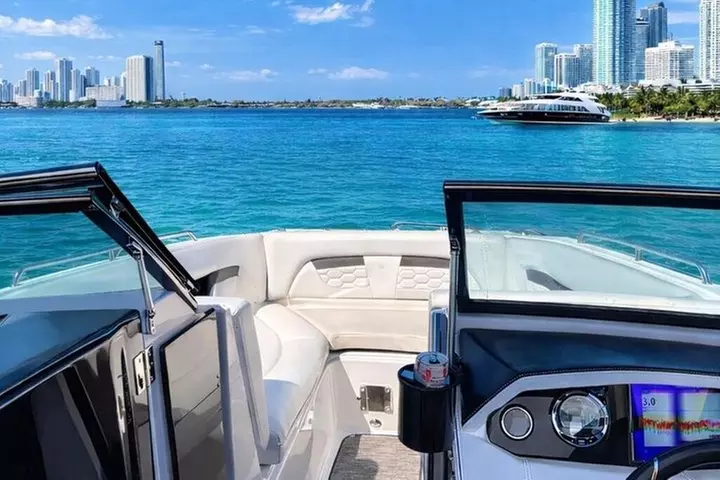 Miami Private Boat Rentals with Captain